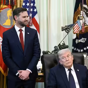 USA a Írán na sebe útočí i přes příměří. Pro Trumpa nečekaně má Teherán navrch