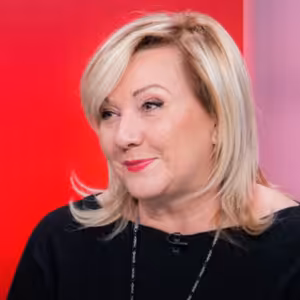 Alena Schillerová (ANO): Vystupování v kostýmu? Bylo to k tématu, pravidelně to dělat nebudu | 12. 12. 2024