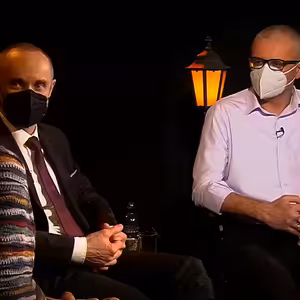 .pod lampou s odchádzajúcim Valáškom a Kollárom zo Za ľudí: Rozpadáva sa vláda?