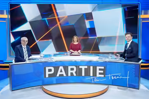 Sebrat cizí vlajku je zločin, řekl Benda k dění u muzea. Vondráček spekuloval o zásahu policie