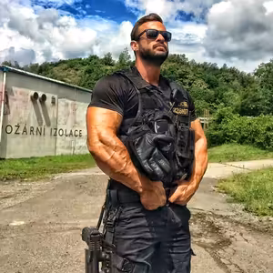 Petr Šorf - Zážitky z ozbrojených složek, IFBB Physique závody a realita, stavební firma