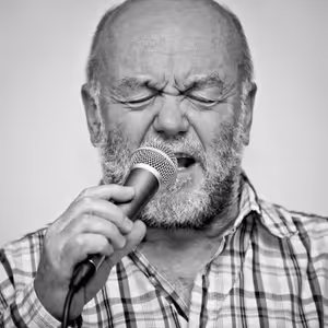 "Text pesničky musí byť prvoradý," hovorí jazzman Peter Lipa