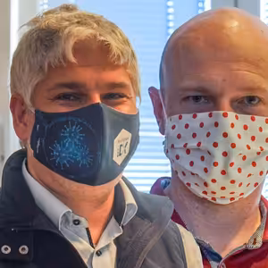 Podľa vedcov by na nové mutácie vírusu mohla zabrať ďalšia dávka vakcíny