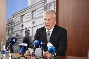 Pomůže Fremrova rezignace k vyrovnávání s minulostí?