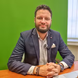 Další kampelička? Nová Fialova kauza. Válkovy kamarádšofty za stovky milionů Kč. | Čau Praho #141