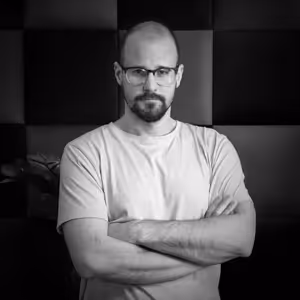 Podcast hmmm...: Stále je záhadou, niekomu však nápomocná. Čo čakať od hypnózy a hypnoterapie?