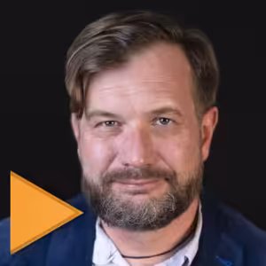 David Václavík: Ilumináti byli elitnejší verzí zednářů. Satanismus je nafouknutá bublina