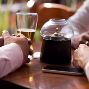 Small Talk #72 - Kam u stolu s rukama