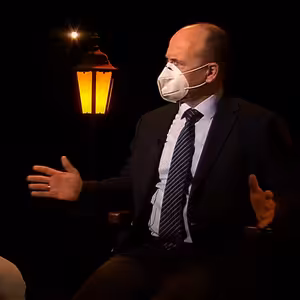 .pod lampou s Jarom Spišiakom: Všetko o samovražde, všetko o postupe voči zločinu