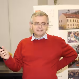 Marián Gavenda: Život medzi nebom a zemou