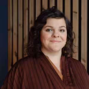 HB Big Questions: O tom, jak se vyrovnat s pochybnostmi sama o sobě s herečkou Natašou Bednářovou