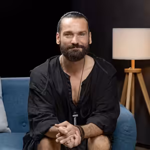 Kadeřník Zapoměl o největších nešvarech v péči o vlasy, ale i o holení hlavy Nadě Urbánkové