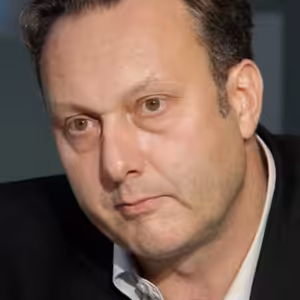 Excesy v protidrogové politice mě frustrovaly, odcházejí schopní lidé a Česko zaspalo, říká končící Mravčík