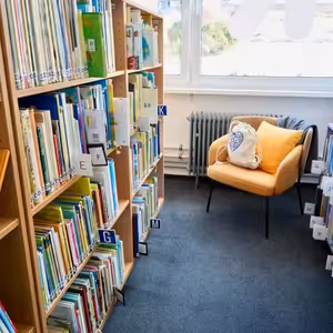 Vo Verejnej knižnici Mikuláša Kováča je aj máj výnimočný