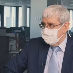 Oravec: Slovensko sa dostalo zo špičky regiónu na jeho chvost