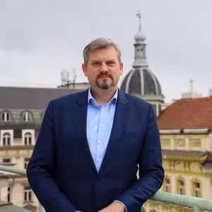 Jan Kravčík: Pro Česko je důležité, aby nás v evropských institucích pracovalo více.