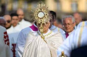 Homilie papeže Lva XIV. o slavnosti Těla a krve Páně