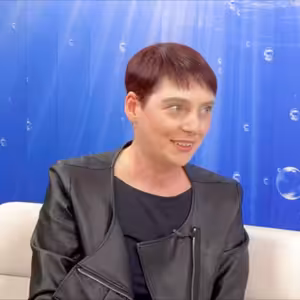 Kristýna Freiová, Kristýna píše své romány v napojení