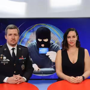 Policista o zločincích na internetu: Pozor na podvodné SMS, maily i telefonáty. Kyberútoky sílí!