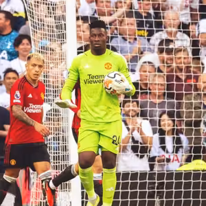 Slabý úvod sezóny Manchestru United schladil veľké očakávania nabudených fanúšikov