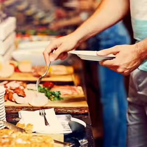 Small Talk #146 - Pět zlatých pravidel, jak se chovat u snídaně formou bufetu