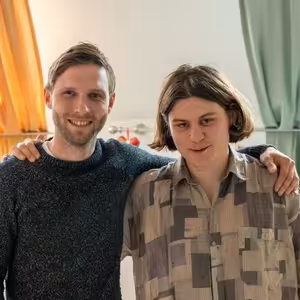 Pomáhání a péče o druhé nejsou výsadou žen