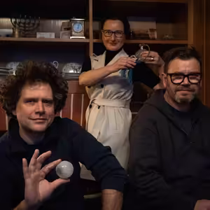 JAKUB BERDYCH KARPELIS A MAXIM VELČOVSKÝ: SOUČASNÁ VLÁDA JE NEUVĚŘITELNÝM ZDROJEM INSPIRACE