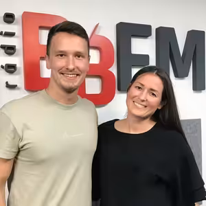 Radvanský jarmok láka po ročnej prestávke k stánkom remeselníkov i kultúre