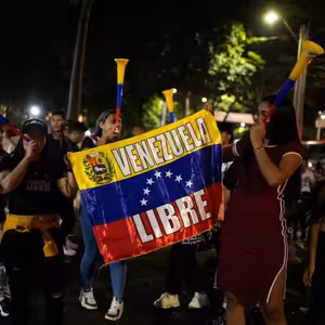 Venezuelané dál žijí v obavách. Režim se v zemi drží i bez Madura