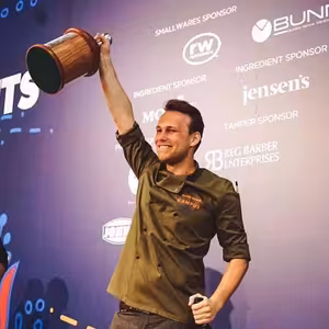 Hemendex s majstrom sveta v miešaní kávových drinkov