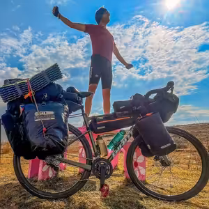 Ešus 13/4/2026 Tadeáš jede na kole Afrikou