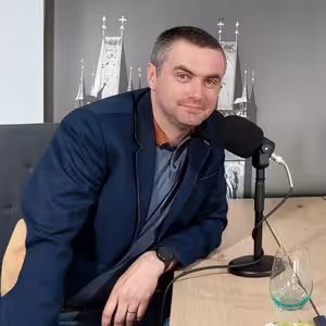 Vítek Martinec vs. protagonista show Školní výlet Václav Bartoš