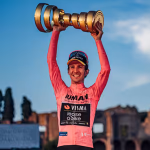 Epický súboj medzi Del Torom a Carapazom rozhodol až Simon Yates