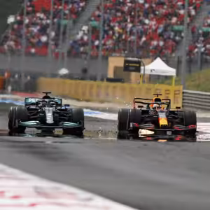 InstaPokec z Francie: Zákulisí taktické bitvy