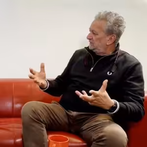 Sociolog Ivan Gabal: Dezinformace mezi Romy mají vyvracet romské autority!