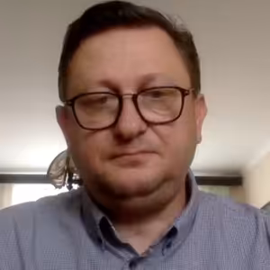 Je to státní terorismus, Rusové udělali mnoho chyb, teď možná ochromí ambasádu v Moskvě, říká Paďourek