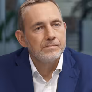 Kvůli nové emisní normě budou menší auta neprodejná, elektromobilita není revoluce, říká Jahn