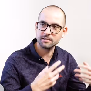 Za 20 let se budou aplikace samy vyvíjet na lusknutí prstu