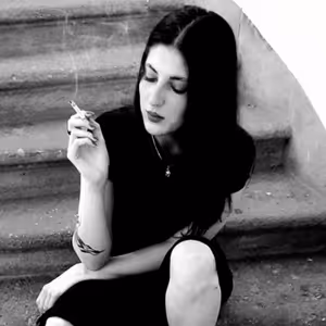 Učebna #434 & Natália Antoňáková: "S černejma dírama se potýkám ráda"