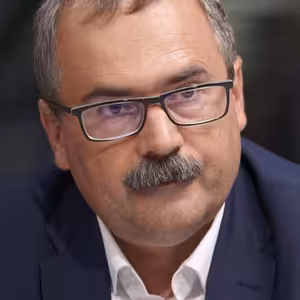 Zeman není ten, kdo má rozhodovat o šéfovi BIS. Je za tím velká hra, kterou nevidíme, říká Žáček