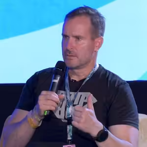 Náčelník gen.štábu armády ČR KAREL ŘEHKA: "Armáda se na válku připravovat má!"