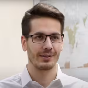 [Diskusný Klub] Expert na kávu Holiš: Takto zistíš, že v kaviarni nerobia kávu poctivo