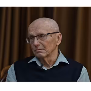 Jan Konfršt: Žiji víru v člověka. Nerezignujme. Ptejme se proč jako děti |S Komenským u mikrofonu#21