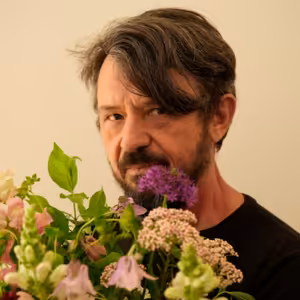 VÁCLAV JIRÁSEK: POPRVÉ PŘIZNÁVÁM, ŽE MŮJ RUKOPIS JE BAROKNÍ