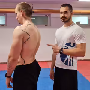 Škola Pohybu ep.19 - Čo spôsobuje hrbenie a ako to riešiť? Fitness a fyzio podcast