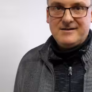 Větší hodnotu má majetek než peníze, říká sekretář České biskupské konference