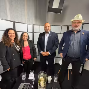 Ivana Batthyány, David Beňák a Jaroslav Miko v debatě romských kandidátů do Evropského parlamentu