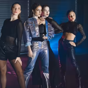 Hudobný rozhovor: Natalia Olcsvary Hatalova o novinke Domino