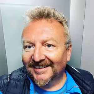 O kladech a záporech života v zahraničí skrze španělsko-švýcarskou lupu slovy starosty curyšského Sokola Michala Konštackého. #49