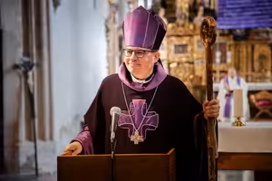 Biskup Tomáš Holub: Člověk najednou musel přehodnotit i nadávání na zkaženost sociálních sítí, protože se staly obrovskou pomocí.